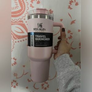 NWT! STANLEY 40 oz tumbler/cup - petal